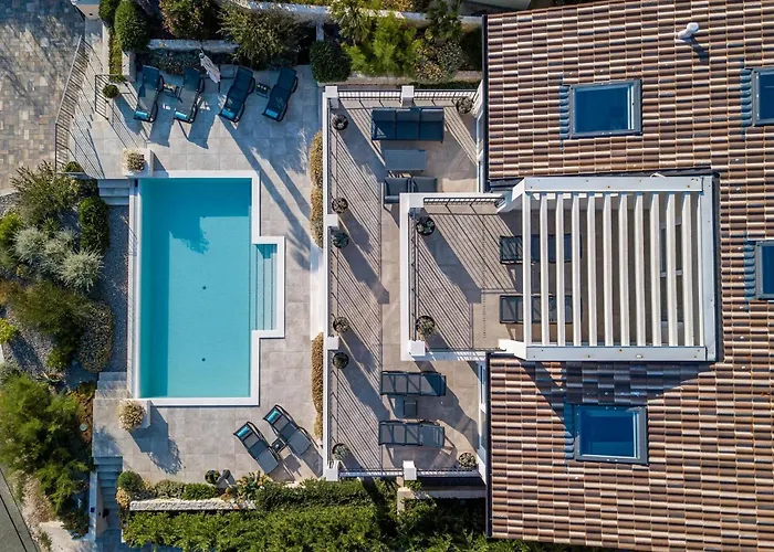 Margo Loretta Šmrika