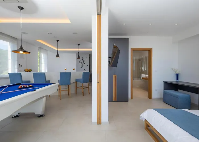 Margo Loretta * Smrika