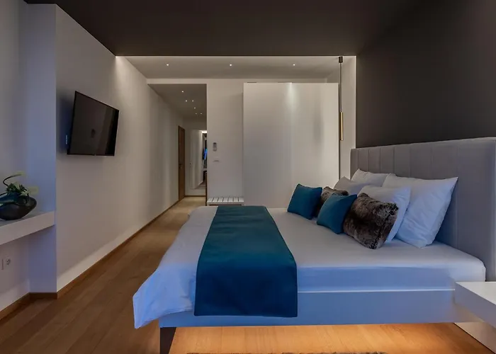 Semesterbostad Margo Loretta Šmrika